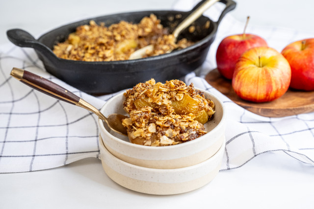 Baked Apples with Crisp Topping